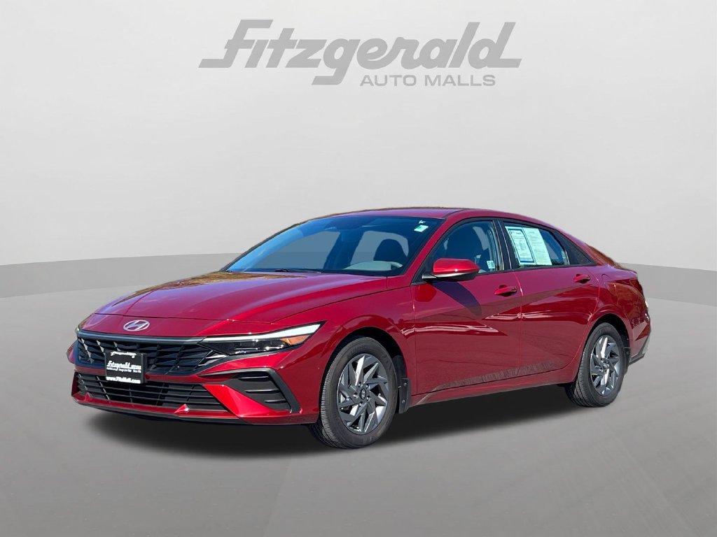 Used 2024 Hyundai Elantra SEL FWD image 2