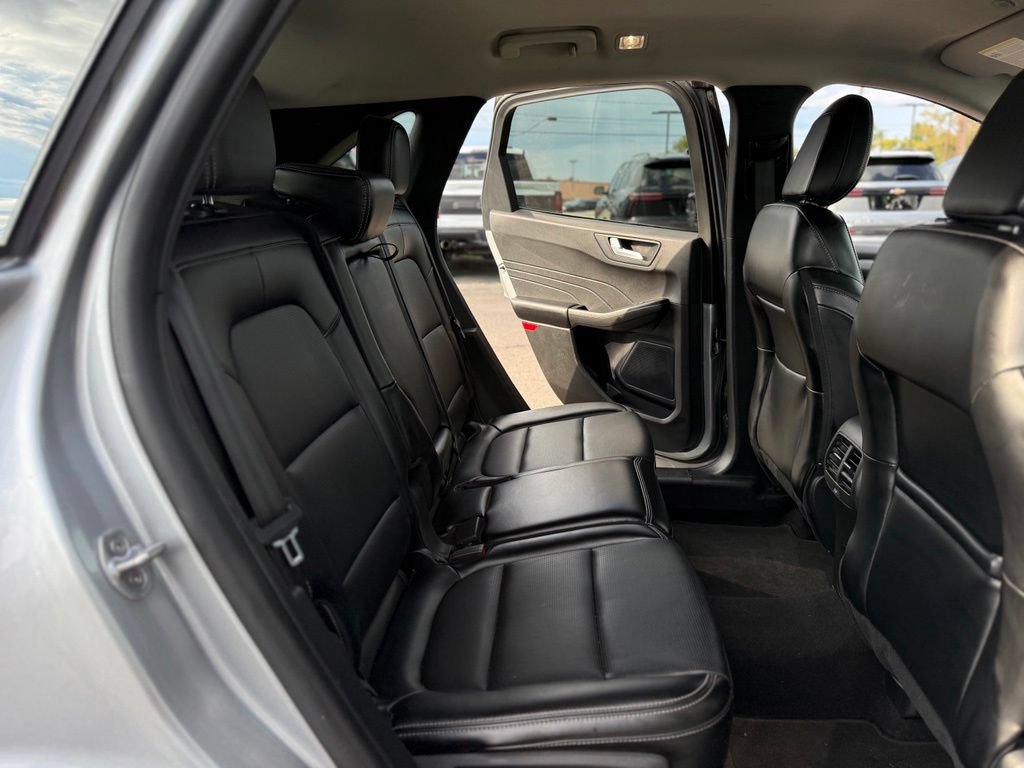 Used 2024 Ford Escape Platinum AWD/4WD image 17