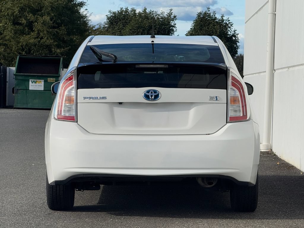 Used 2015 Toyota Prius Two FWD image 4