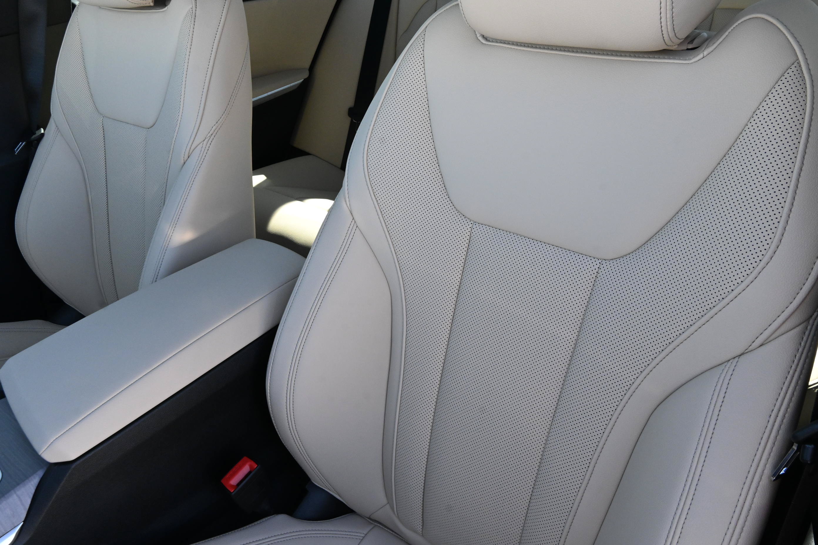 Used 2026 BMW 330i Sedan w/ Premium Package RWD image 9