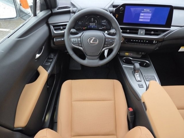 New 2025 Lexus UX 300h AWD image 4
