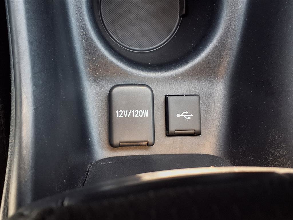 Used 2021 Toyota Prius LE image 14