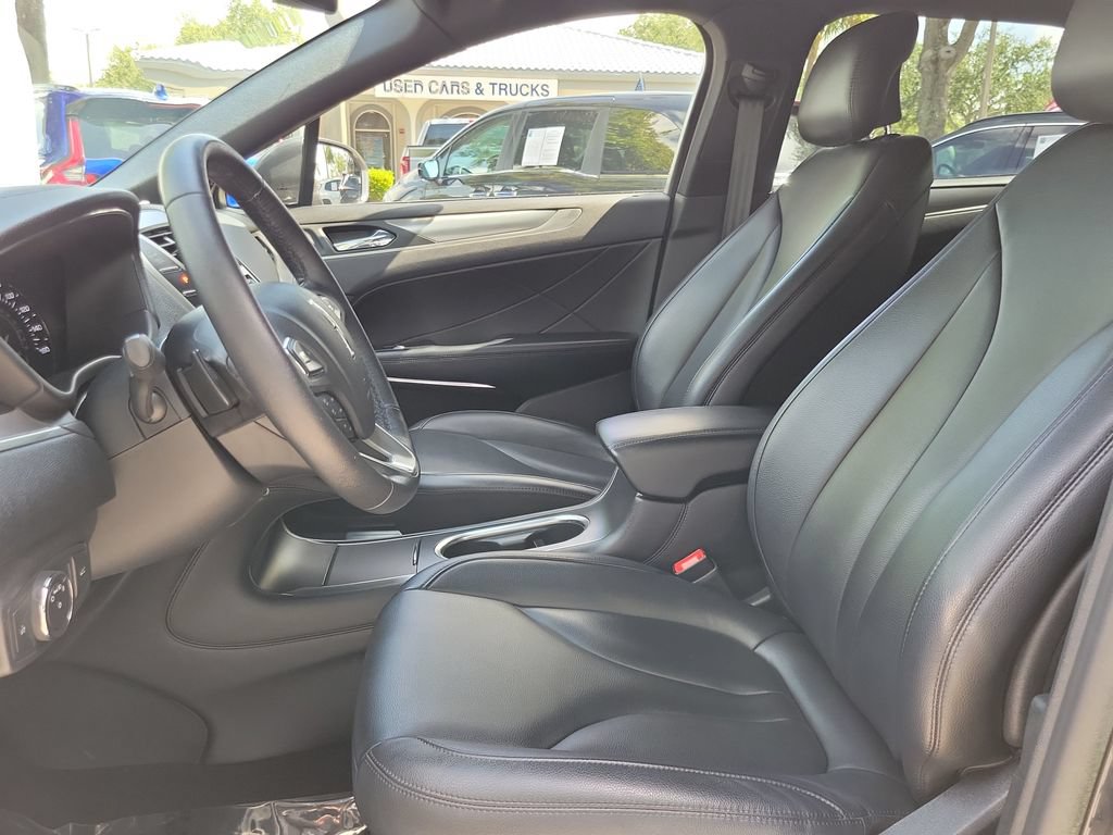 Used 2019 Lincoln MKC Premiere FWD image 17