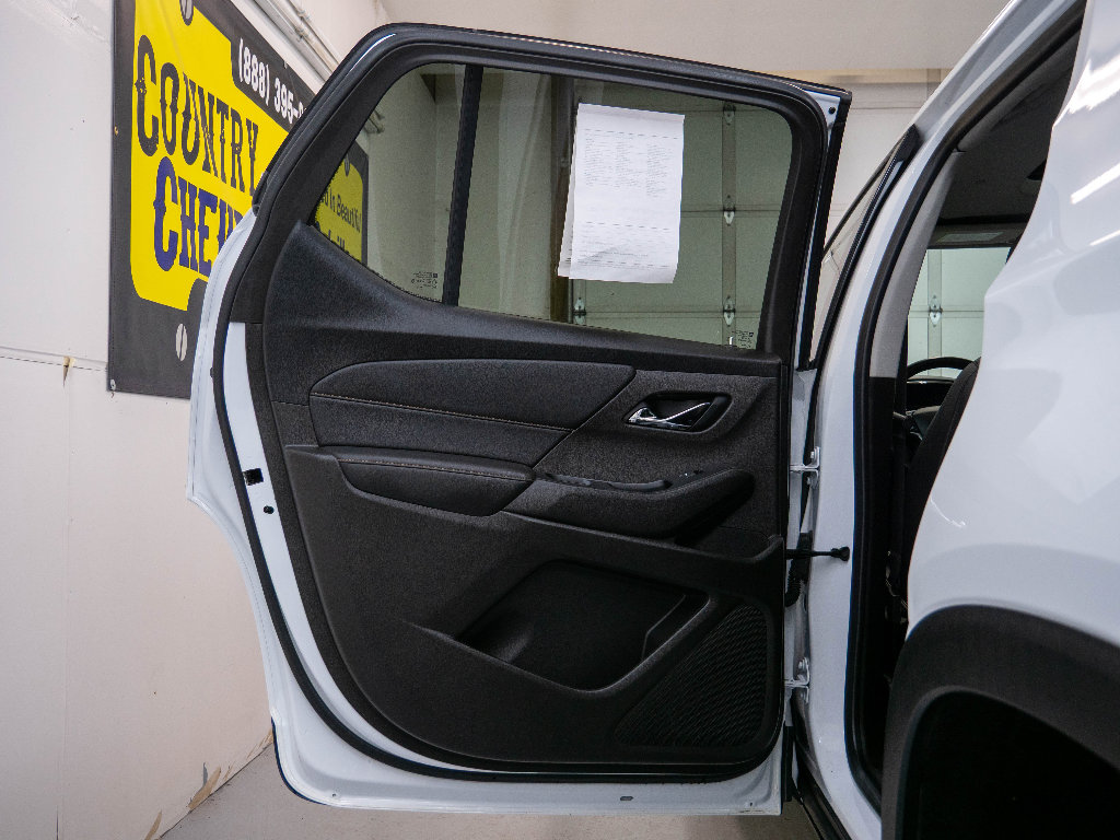 Used 2021 Chevrolet Traverse RS image 14