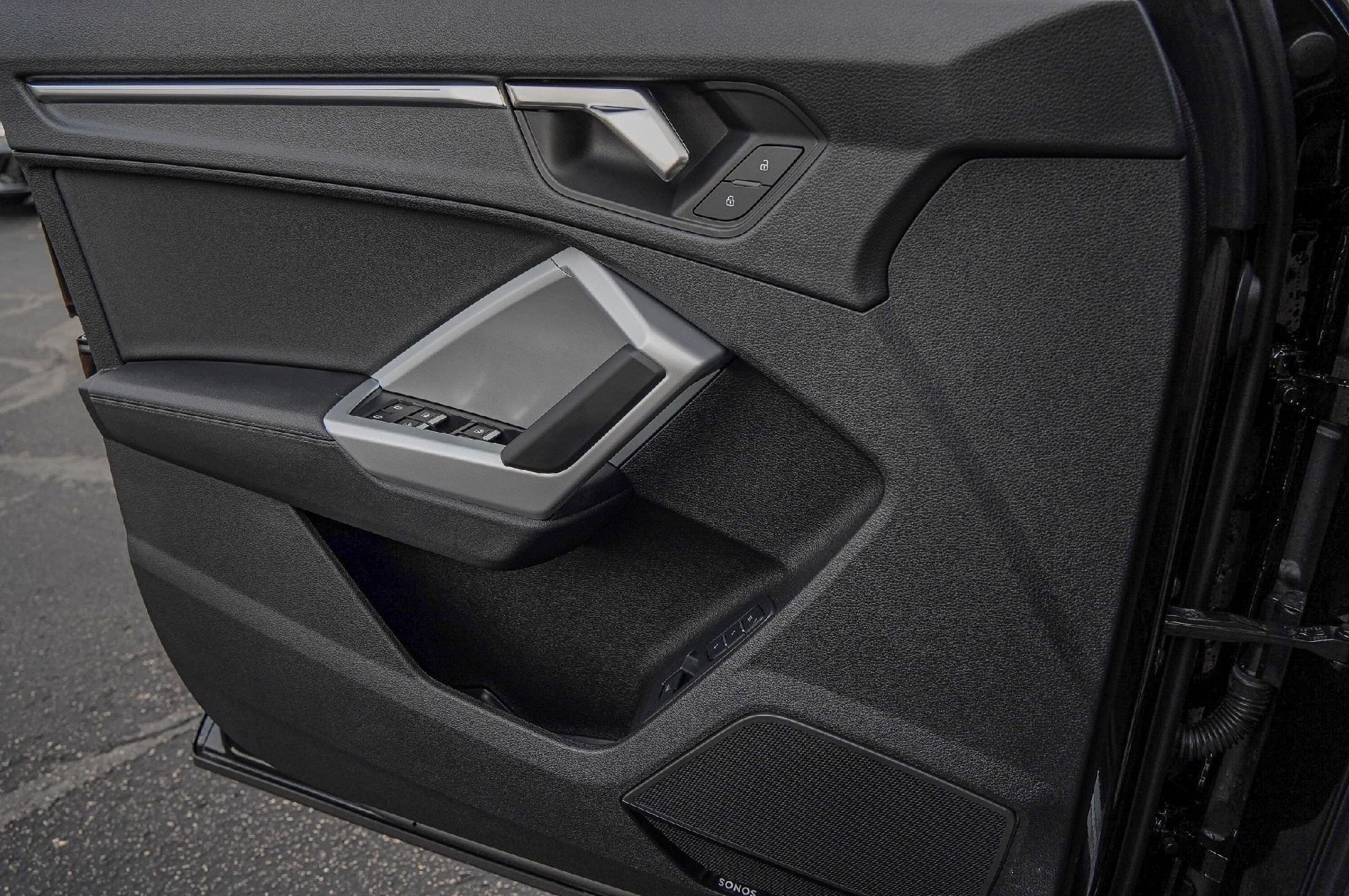 Certified 2025 Audi Q3 2.0T Premium Plus w/ Premium Plus Package image 21