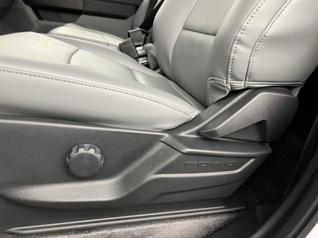 New 2025 Ford F550 XL w/ XL Chrome Package image 24