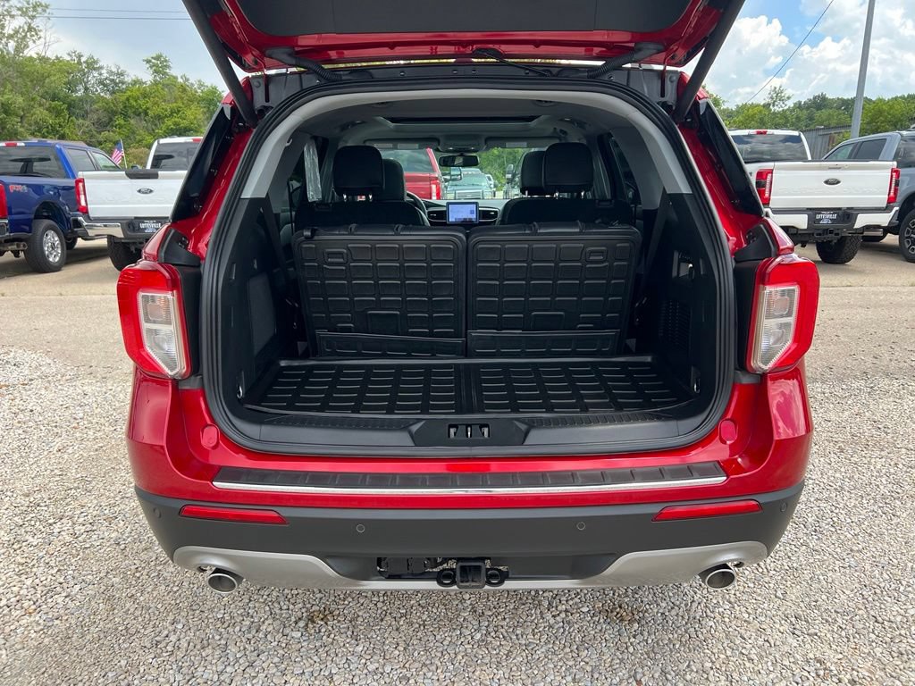 Used 2023 Ford Explorer Limited w/ Equipment Group 301A AWD/4WD image 18
