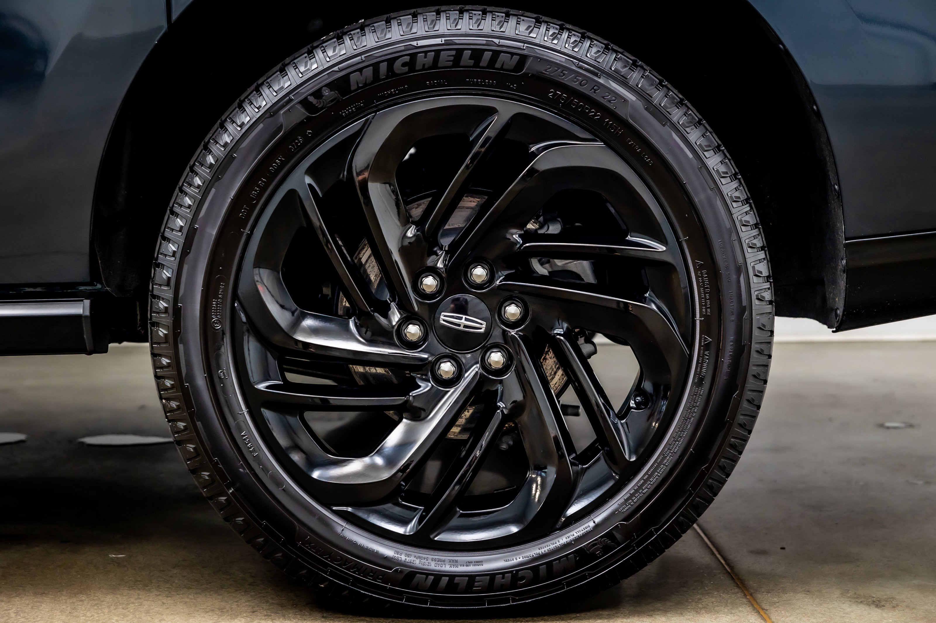 Used 2025 Lincoln Navigator L Reserve image 38