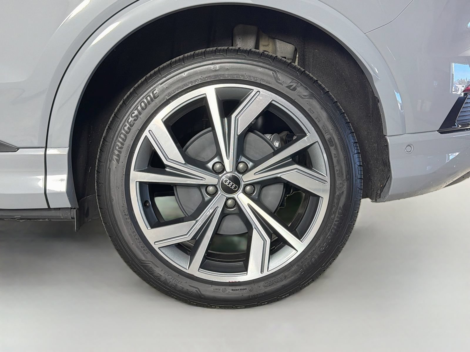 Certified 2023 Audi Q4 e-tron Premium Plus w/ Premium Plus AWD/4WD image 32