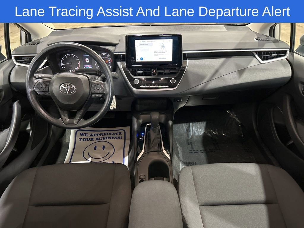 Used 2024 Toyota Corolla LE FWD image 2