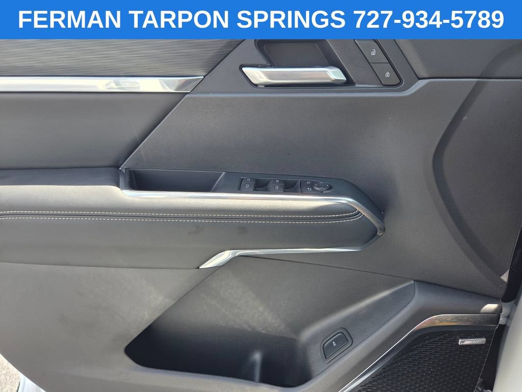 Used 2025 GMC Acadia Elevation FWD image 25