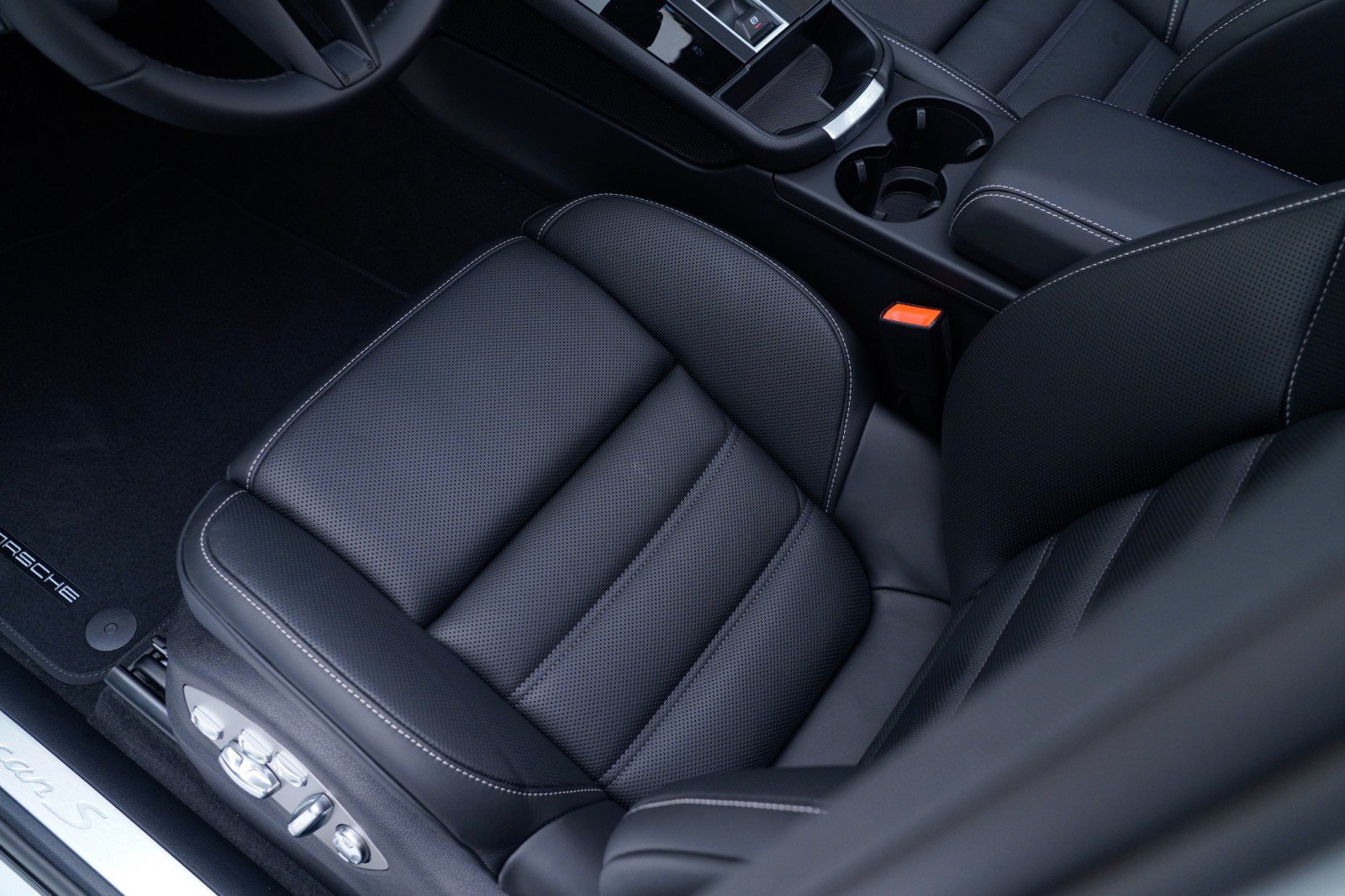 New 2026 Porsche Macan S AWD/4WD image 17