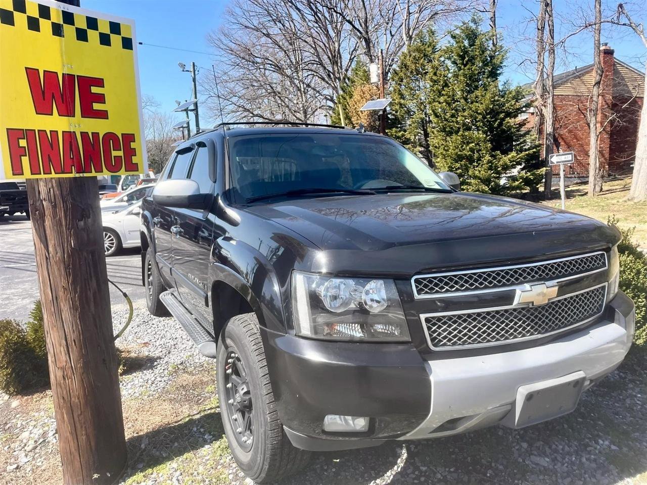 Used 2008 Chevrolet Avalanche LT w/ LT Preferred Equipment Group image 1