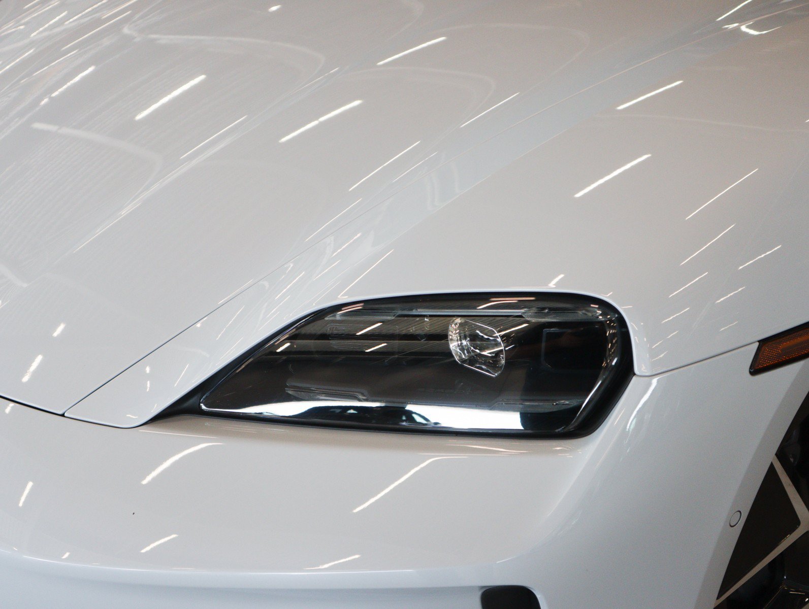 Certified 2025 Porsche Taycan RWD image 29