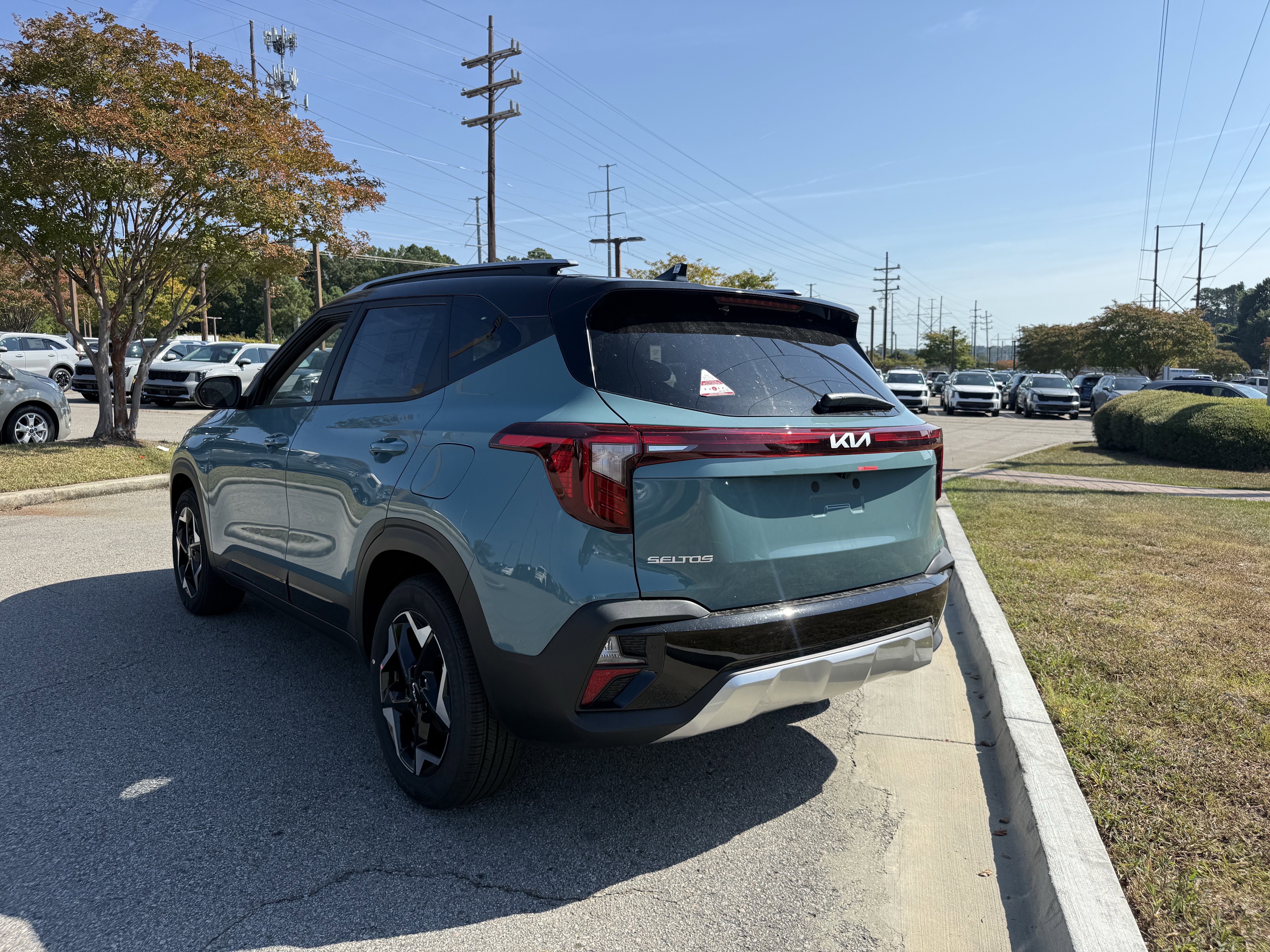 New 2026 Kia Seltos S image 3