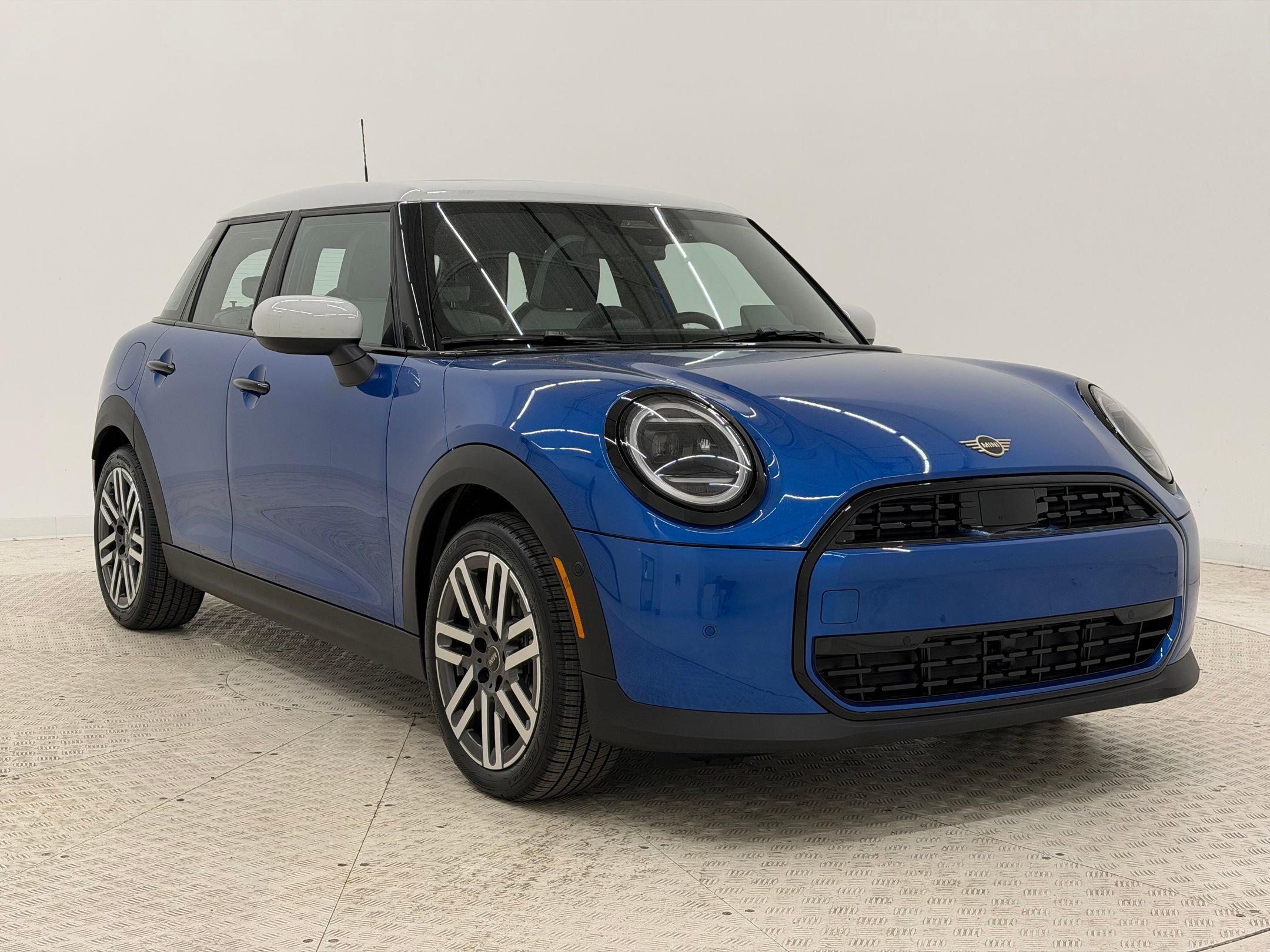 New 2026 MINI Cooper 4-Door Hardtop image 7