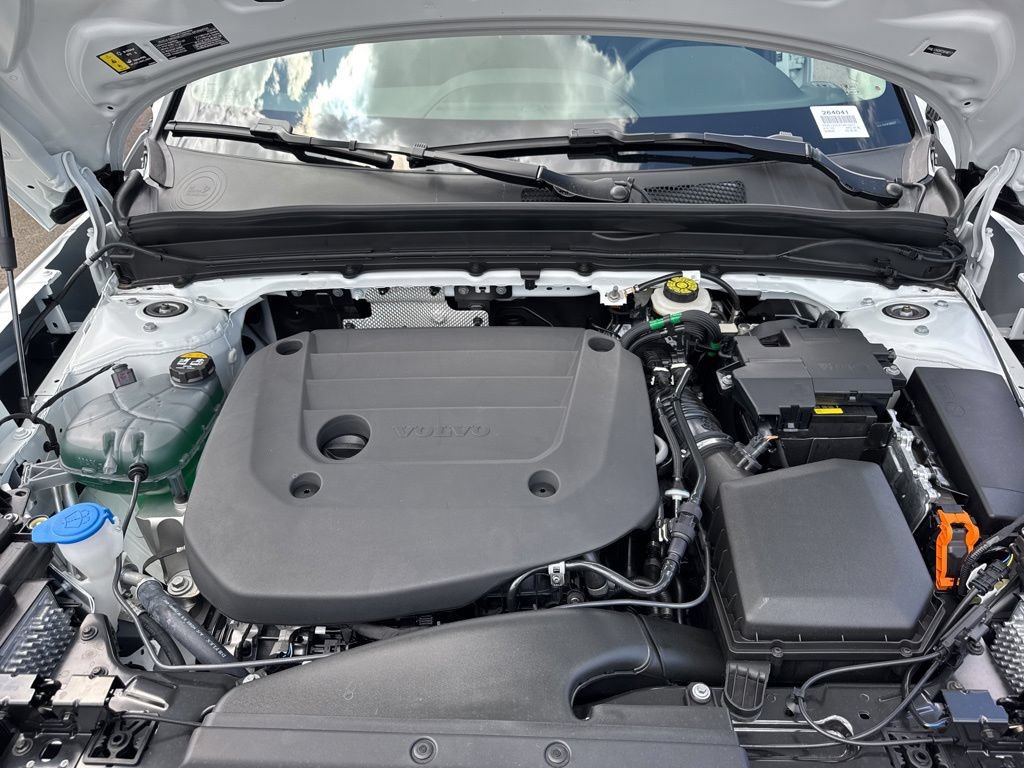 New 2026 Volvo XC40 B5 Plus w/ Climate Package AWD/4WD image 29