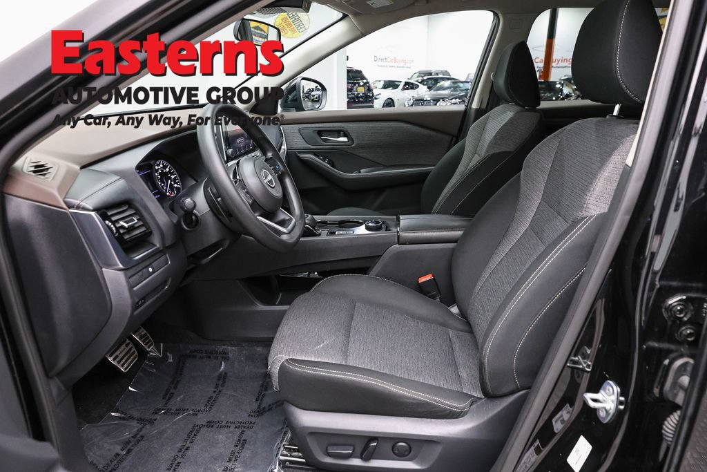 Used 2022 Nissan Rogue SV AWD/4WD image 13
