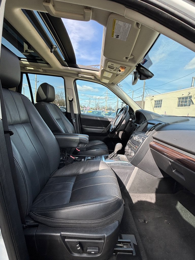 Used 2013 Land Rover LR2 HSE AWD/4WD image 13