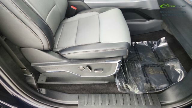 Used 2023 Ford F150 Lightning Lariat w/ Equipment Group 511A High image 24