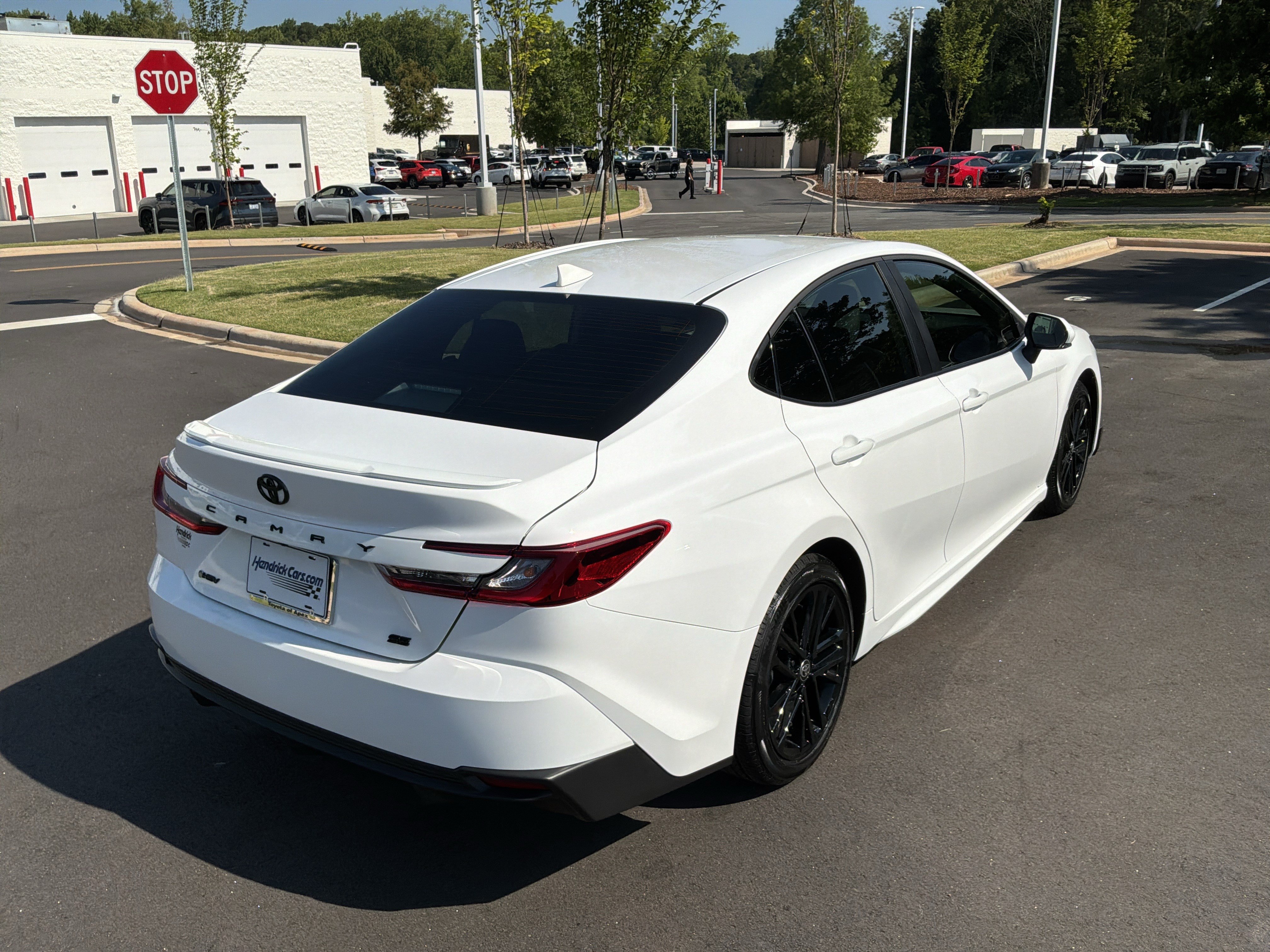 Used 2026 Toyota Camry SE w/ Convenience Package FWD image 10