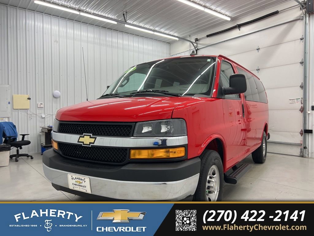 Used 2024 Chevrolet Express 3500 LT w/ LT Preferred Equipment Group RWD image 6