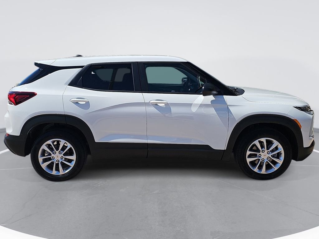New 2026 Chevrolet TrailBlazer LS image 2