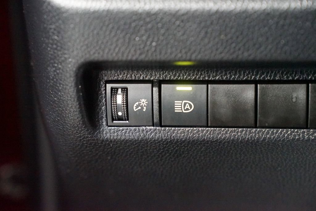 Used 2024 Toyota RAV4 Limited image 24