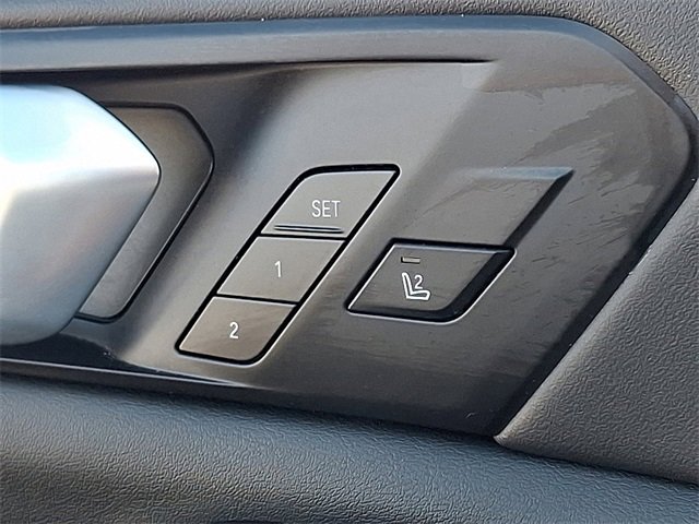 Used 2025 BMW X5 xDrive50e image 31