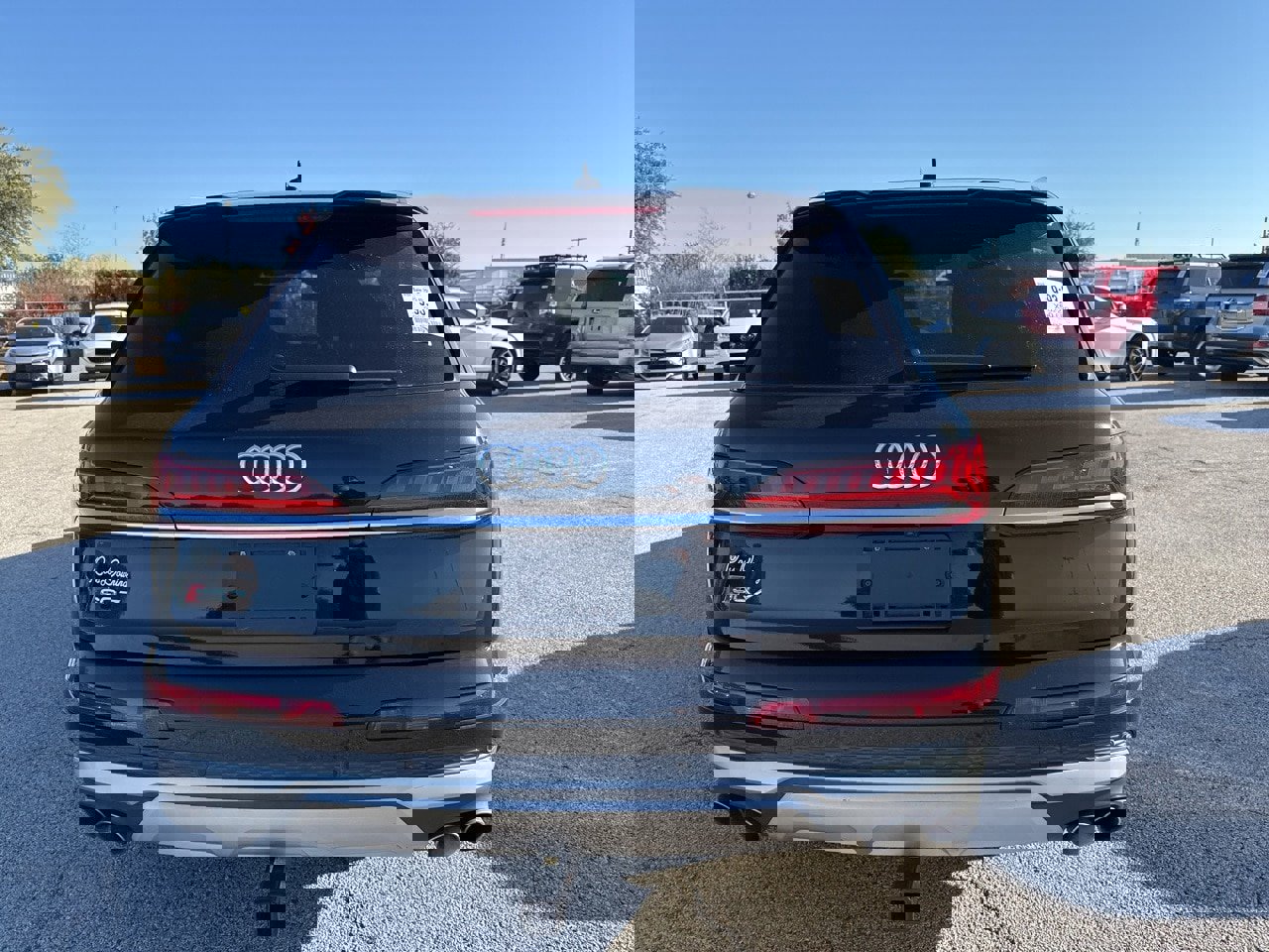 Used 2022 Audi SQ7 Prestige w/ Prestige Package image 6