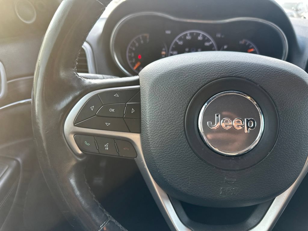 Used 2021 Jeep Grand Cherokee Limited AWD/4WD image 17