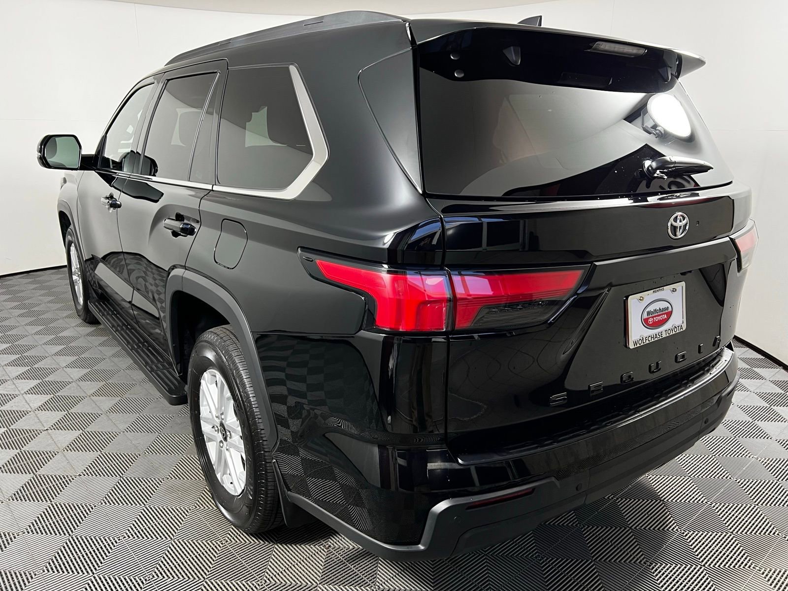 Certified 2025 Toyota Sequoia SR5 image 7