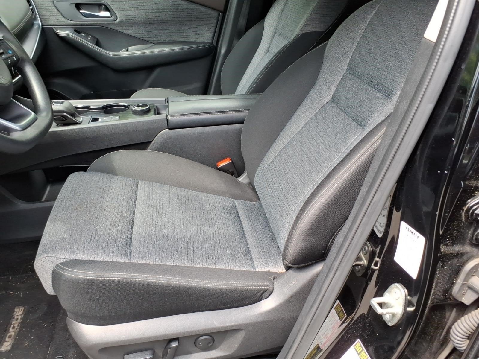 Used 2023 Nissan Rogue SV AWD/4WD image 9