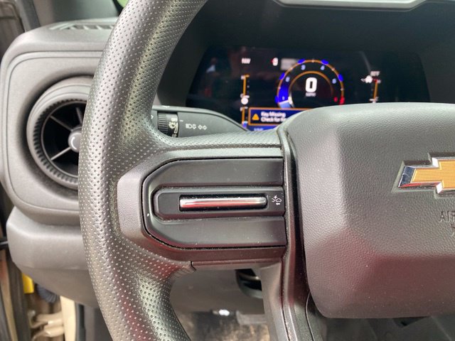 Used 2023 Chevrolet Colorado W/T RWD image 19