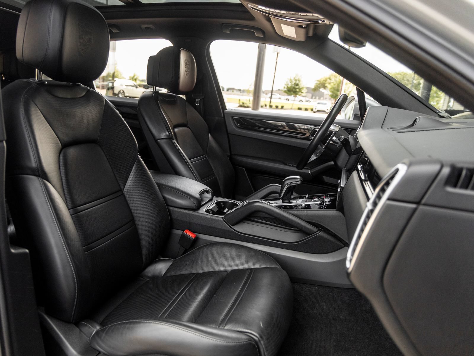 Used 2021 Porsche Cayenne AWD/4WD image 45