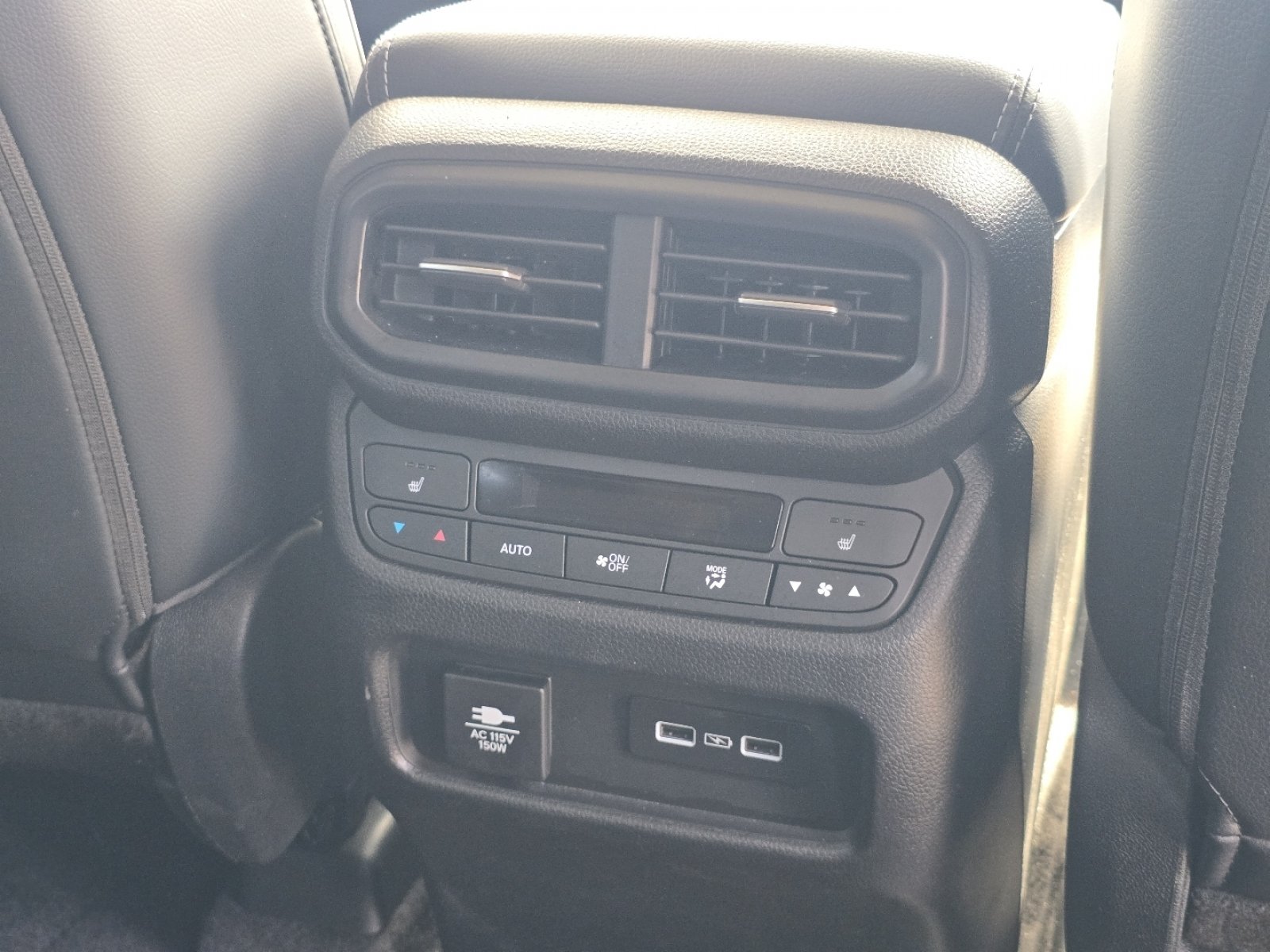Used 2023 Honda Pilot Elite image 23