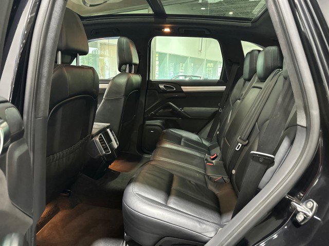 Used 2014 Porsche Cayenne GTS AWD/4WD image 41