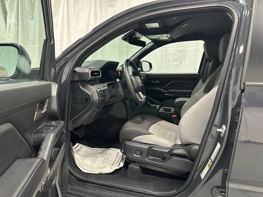 Used 2026 Toyota Tacoma TRD Off-Road AWD/4WD image 10
