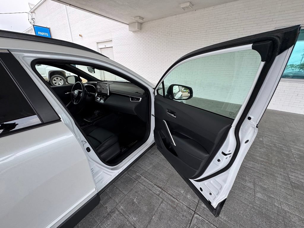 Used 2026 Toyota Corolla Cross AWD Hybrid w/ Convenience Package image 14