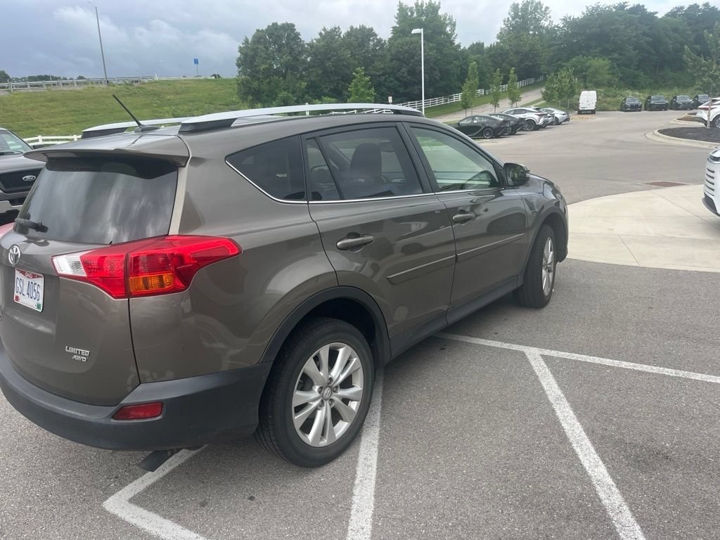 Used 2015 Toyota RAV4 Limited AWD/4WD image 3