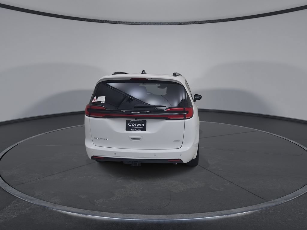 New 2027 Chrysler Pacifica Pinnacle w/ Theater Group AWD/4WD image 13