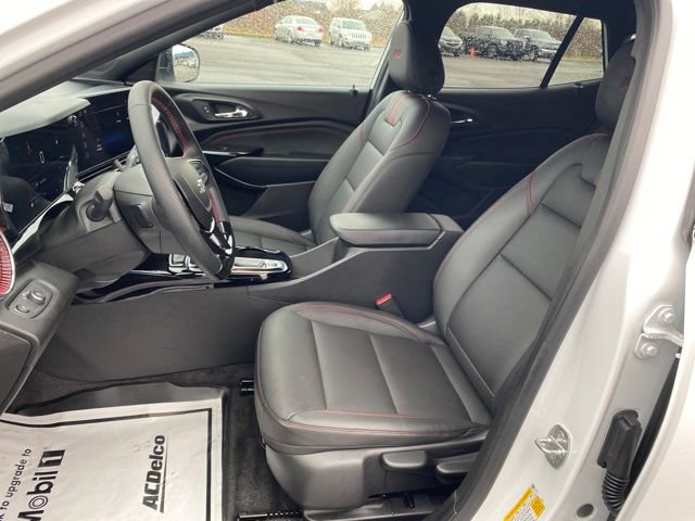 Certified 2024 Chevrolet Trax RS w/ Driver Confidence Package image 15