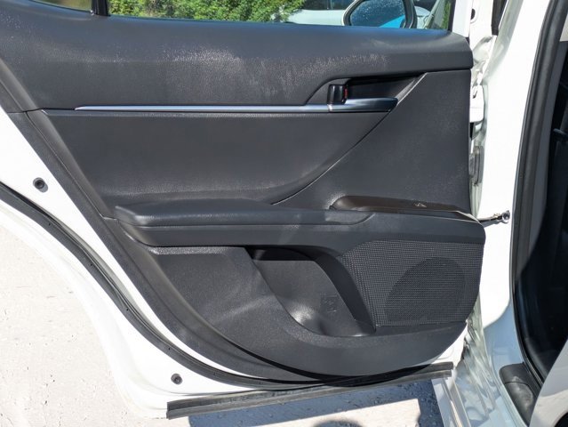 Used 2024 Toyota Camry SE image 19