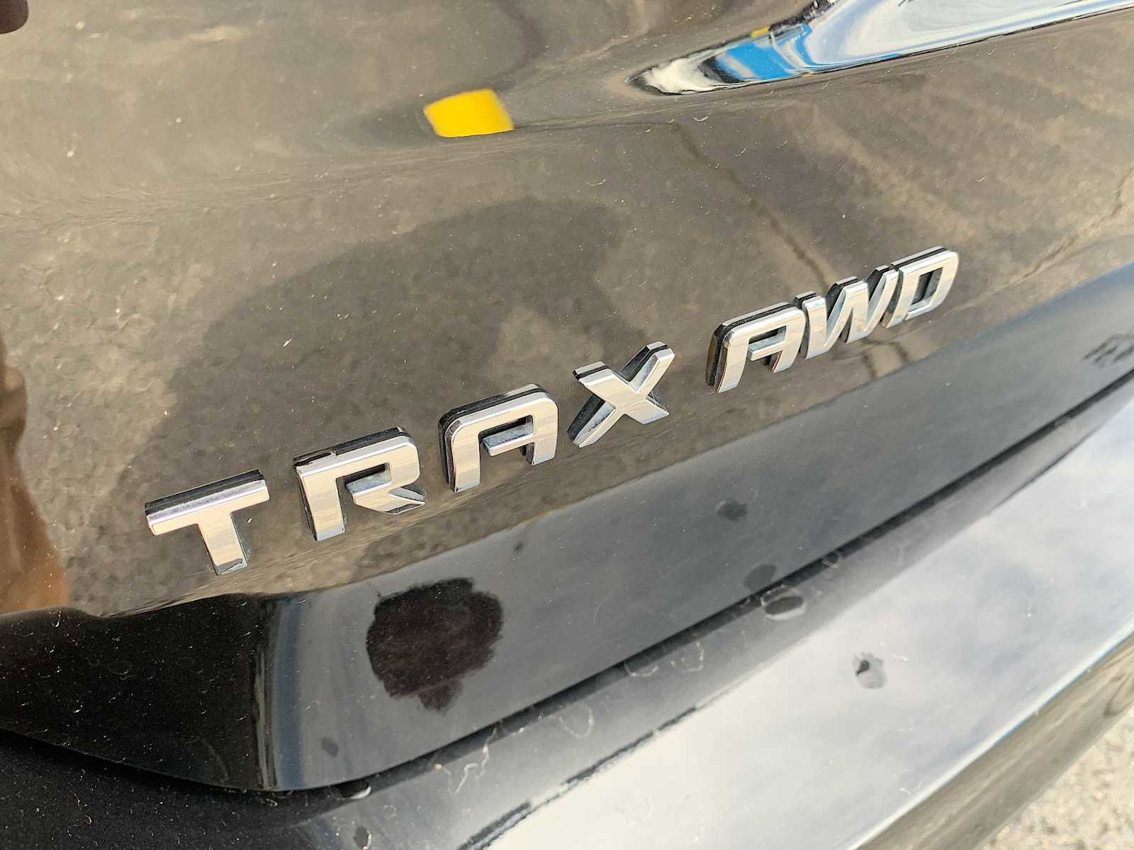 Certified 2022 Chevrolet Trax LT w/ Midnight Edition image 28