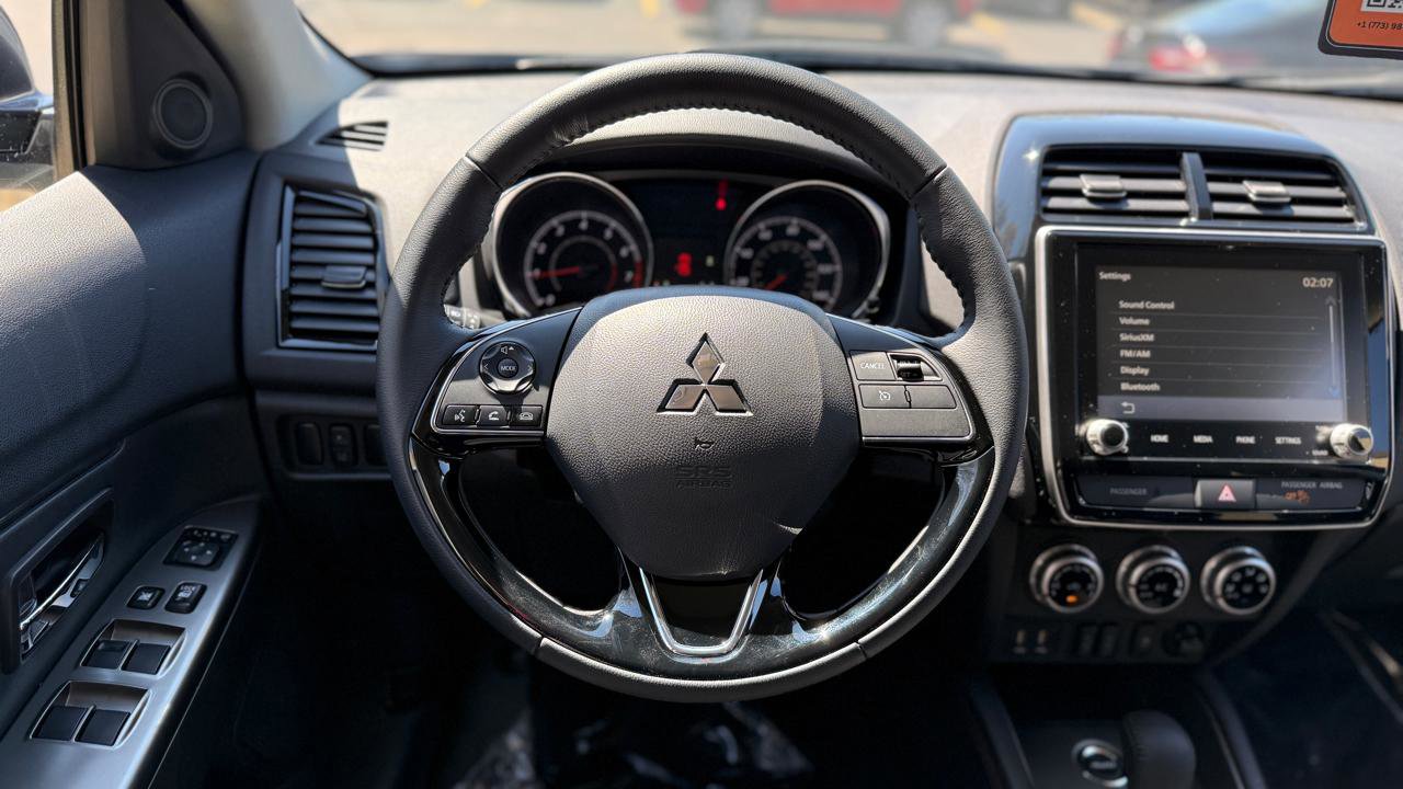 Used 2025 Mitsubishi Outlander Sport ES AWD/4WD image 13
