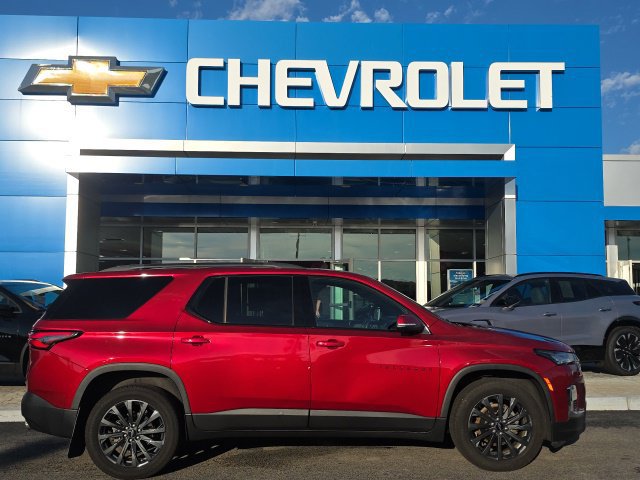 Used 2023 Chevrolet Traverse RS AWD/4WD image 2