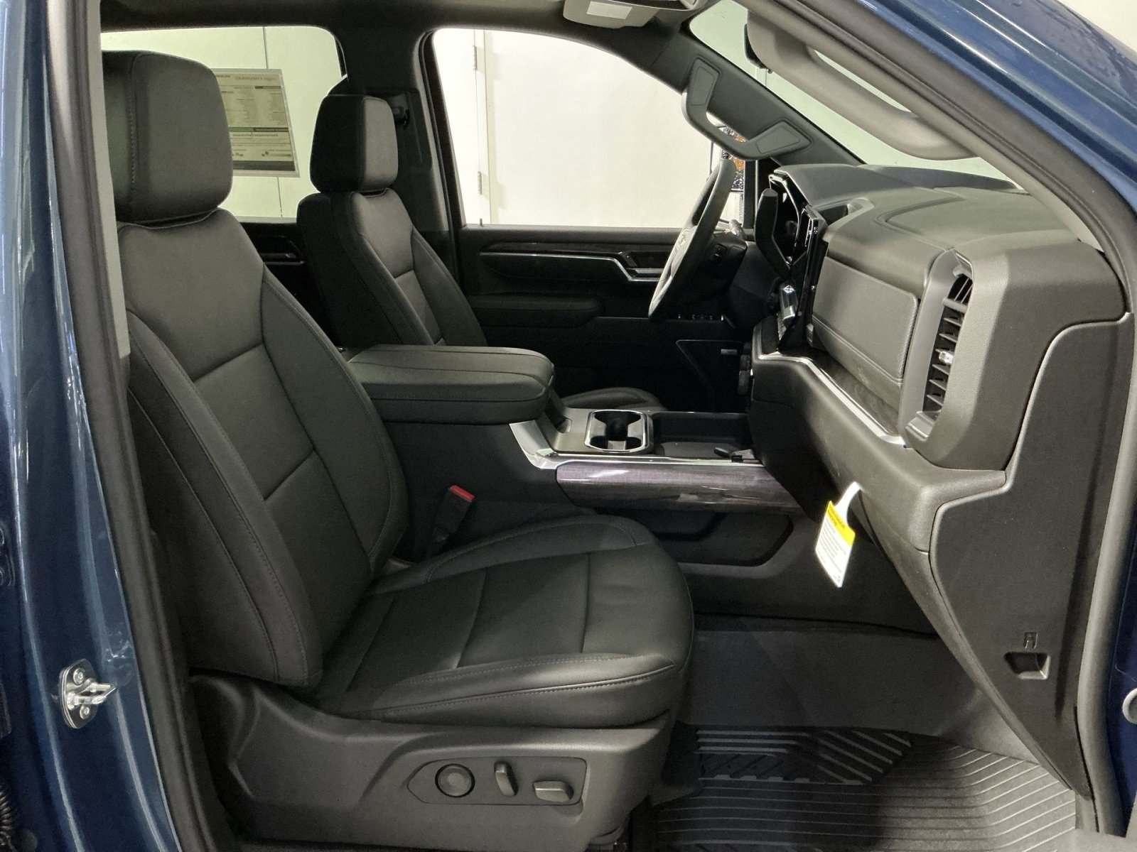 New 2026 Chevrolet Silverado 2500 LTZ w/ LTZ Plus Package image 33