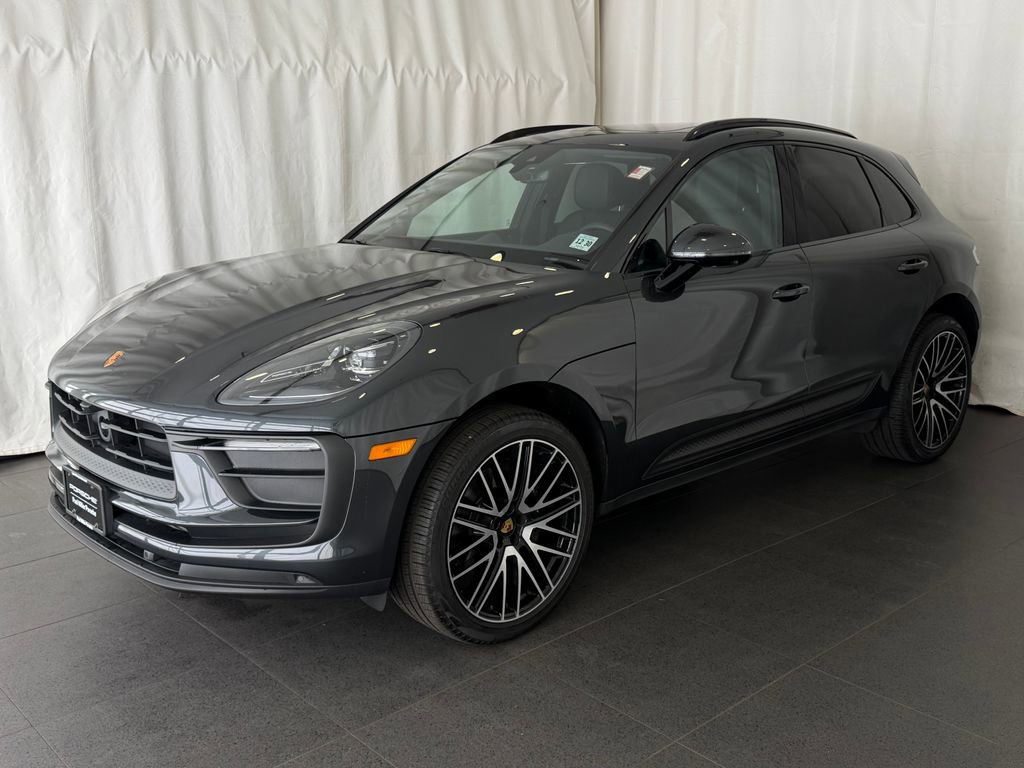 Certified 2026 Porsche Macan AWD/4WD image 1
