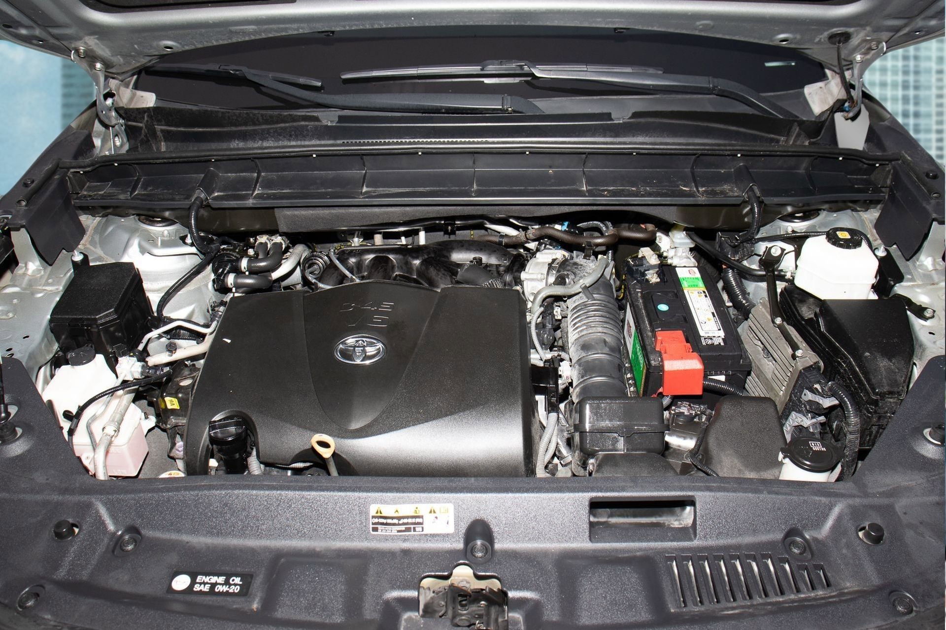 Used 2020 Toyota Highlander L image 34