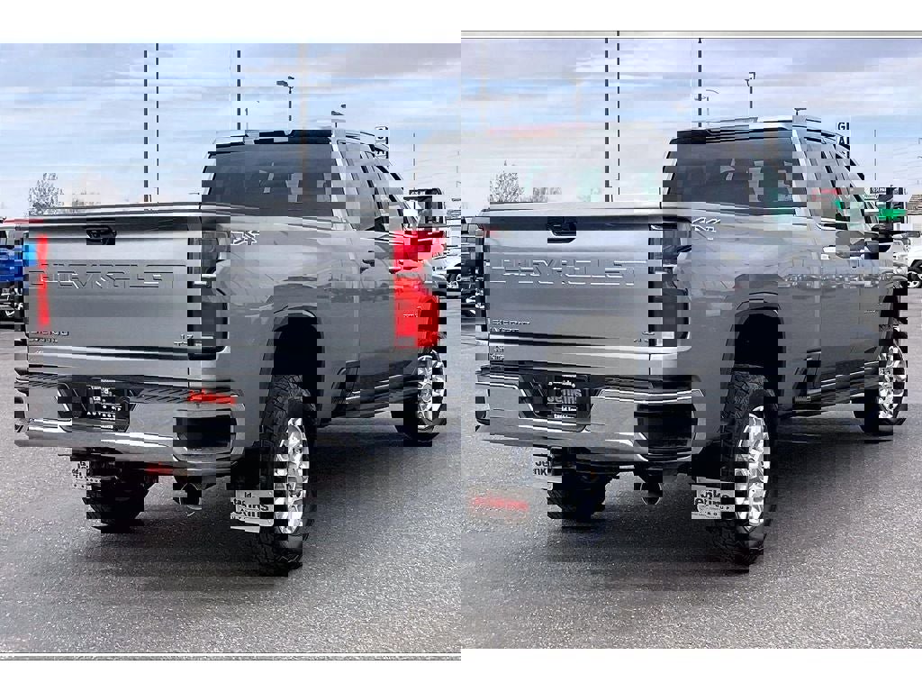 Used 2025 Chevrolet Silverado 3500 LTZ image 15
